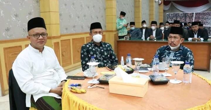 Ketua DPRD Tanjabbar Hadiri Pengukuhan Dewan Pimpinan MUI