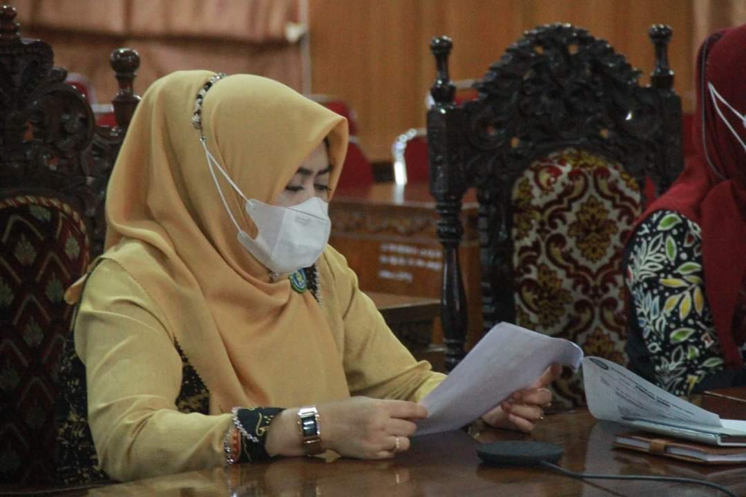 Hj. Fadillah Sadat Ikuti Raker Bunda Paud Tingkal Nasional Tahun 2021 Secara Virtual