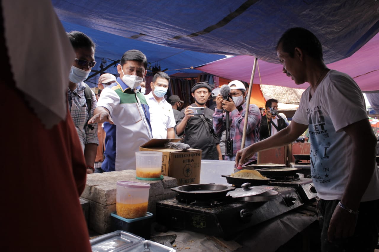 Blusukan ke Pasar Aro, Syafril Dengar Keluhan Pedagang
