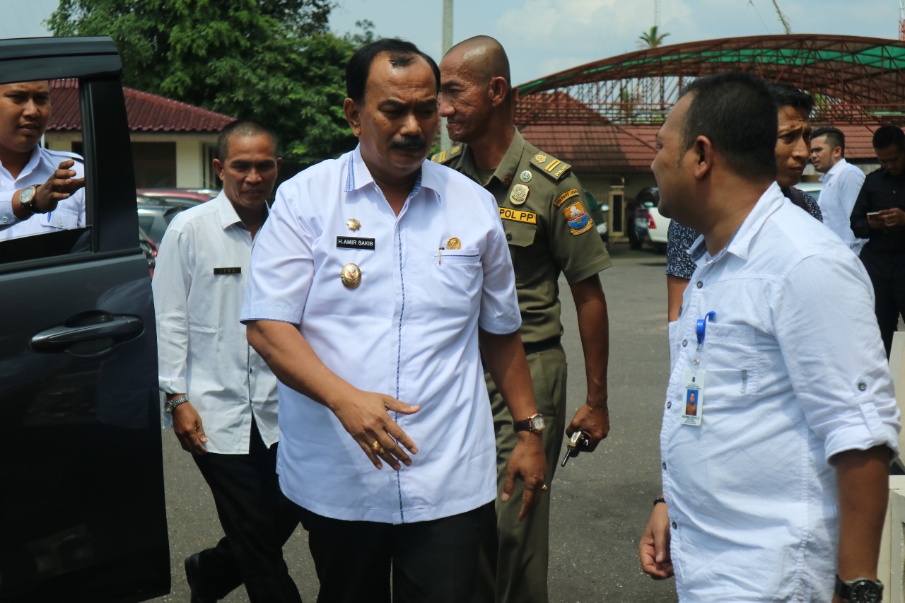 Wabup H. Amir Sakib Hadiri Pelantikan Tiga PJS Kepala Daerah.