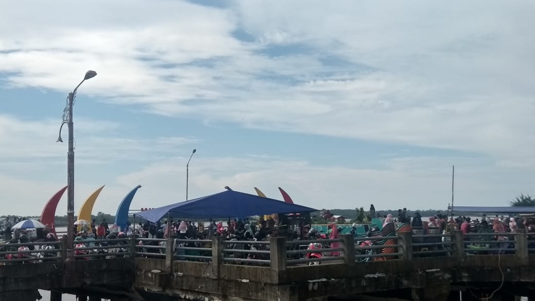 Hari Terakhir Libur Lebaran, Jembatan WFC Masih Menjadi Primadona