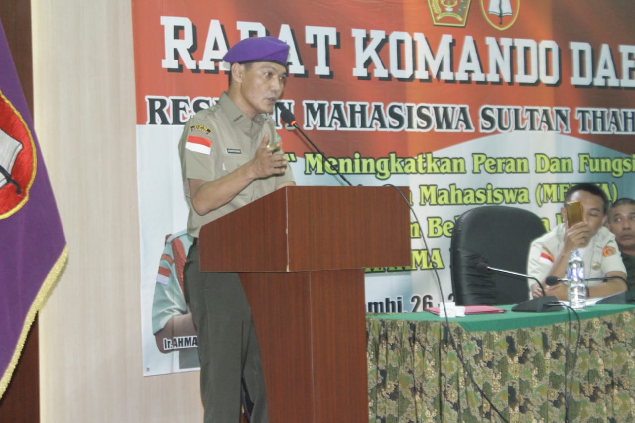 Hidayat pegang tongkat komando Resimen Mahasiswa Sultan Thaha Prov Jambi periode 2019 - 2022