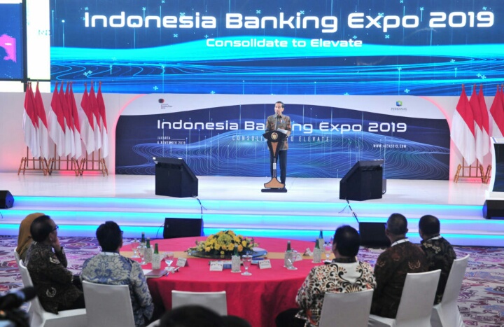 Presiden Jokowi Ajak Perbankan Turunkan Bunga Kredit, Jangan Hanya Biayai Yang Besar-Besar