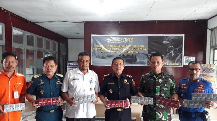 TNI AL Amankan 470 Kardus Rokok Ilegal