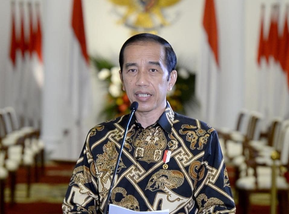 Presiden Jokowi Sahkan UU Cipta Kerja Berjumlah 1.187 Halaman