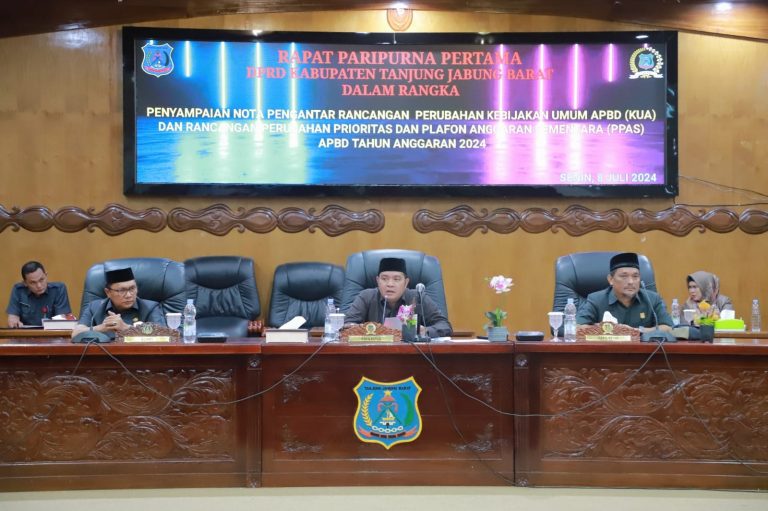 Mewakili Bupati, Pj Sekda sampaikan nota pengantar rancangan perubahan KUA dan PPAS APBD TA 2024