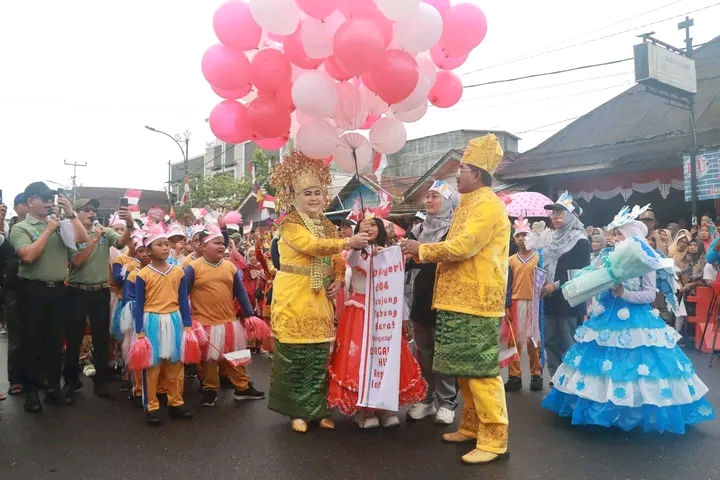 Bupati Anwar Sadat: Pawai Budaya Jadi Cerminan Kreasi dan Kekayaan Adat Tanjab Barat