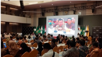 Rakor Gubernur se Sumatera, Al Haris Paparkan Prospek Pelabuhan Ujung Jabung