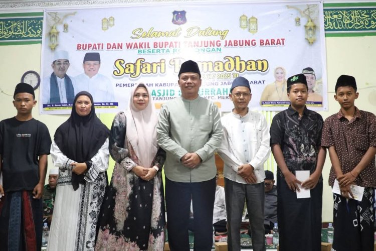 Wakil Bupati Tanjab Barat Awali Safari Ramadan di Masjid Baiturrahman