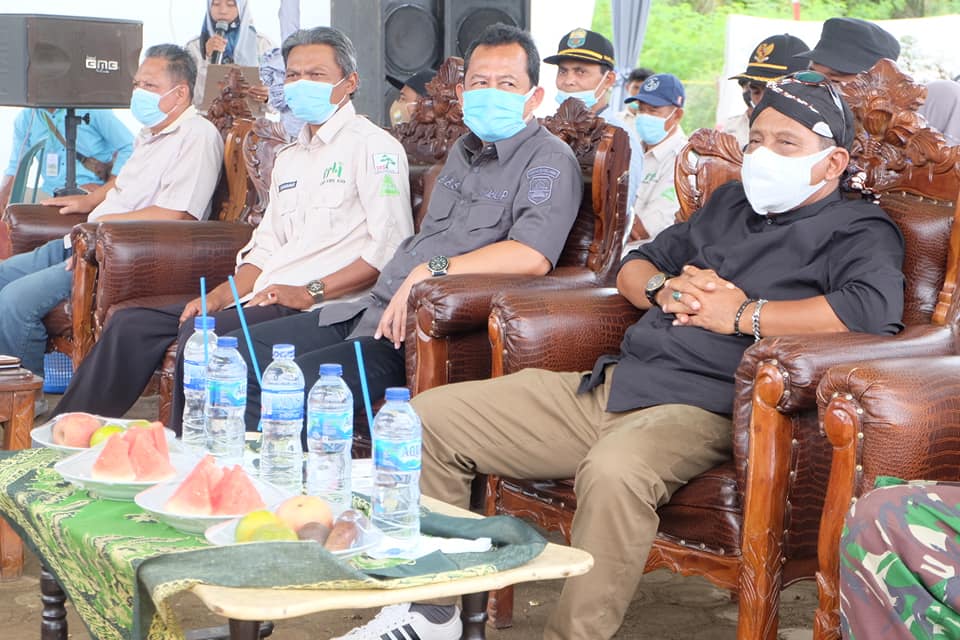 Bambang Bayu Suseno Lakukan Kunjungan Serta Membuka Pameran dan Kontes Bonsai Lokalan