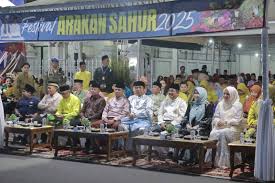 Bupati Tanjung Jabung Barat (TanjabBarat), Drs. H. Anwar Sadat, M.Ag, Secara Resmi Membuka Festival Arakan Sahur Dalam Rangka Menyambut Ramadan 1446 H Tahun 2025