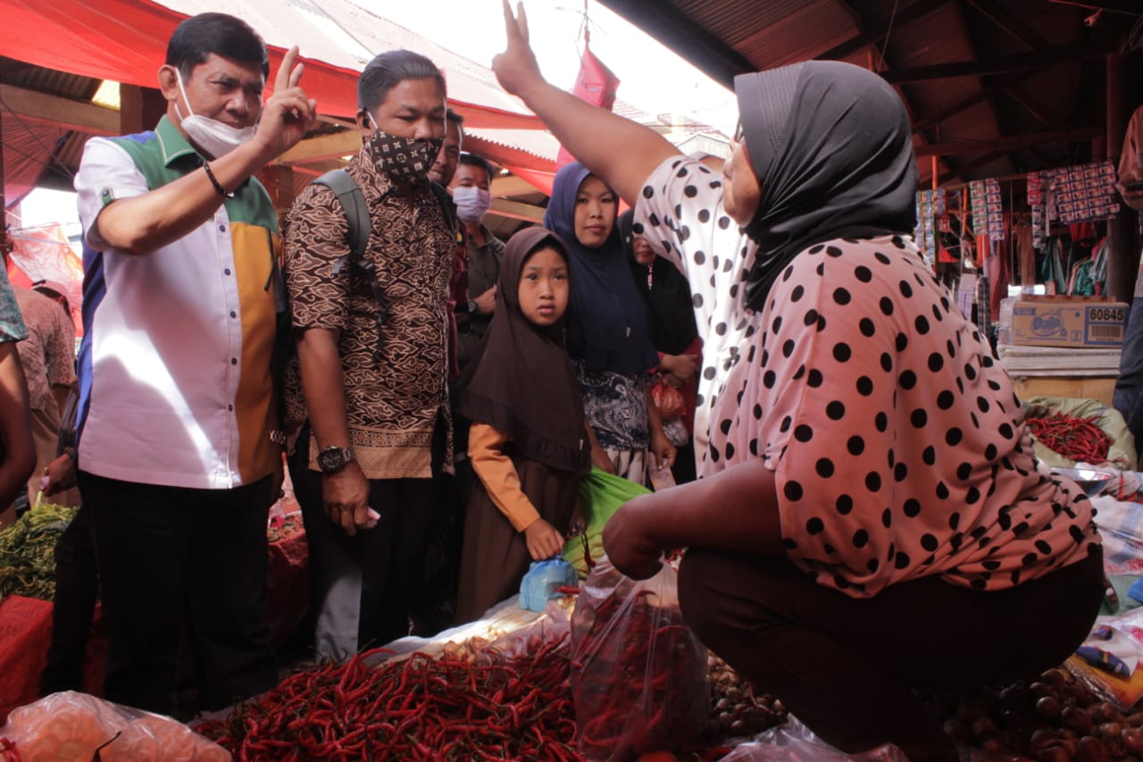 Blusukan Ala Cawagub Syafril Nursal di Pasar Tamiai