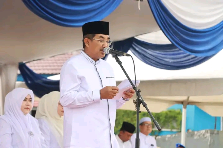 Bupati Tanjab Barat Peringati Hari Santri 2025 Bersama 1.650 Santri